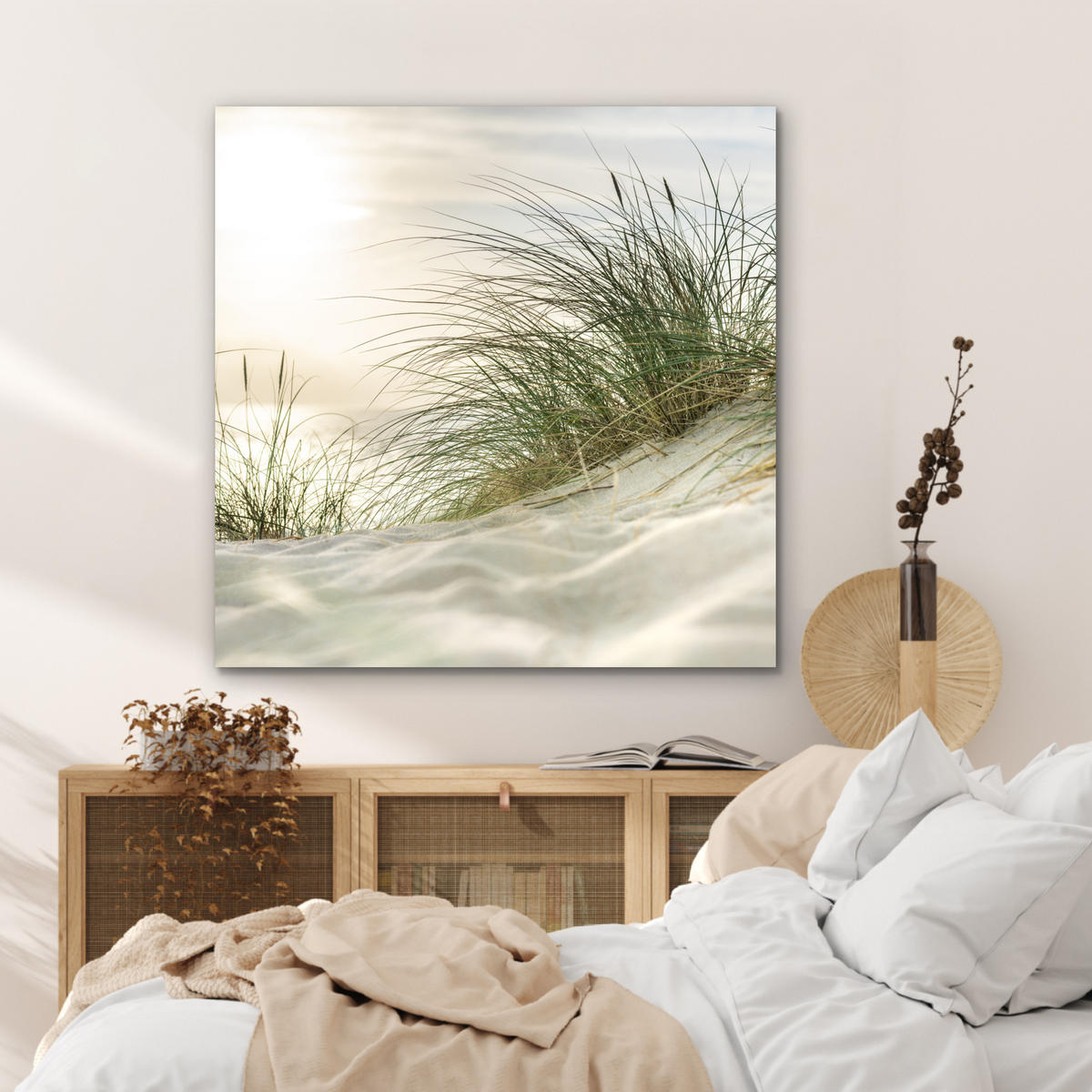 KOVOVÝ OBRAZ Duny s marramovou trávou pod slnkom nemeckého národného parku Schleswig-Holsteinisches Wattenmeer 90x90 cm - krémová, kov (90/90cm) - MuchoWow