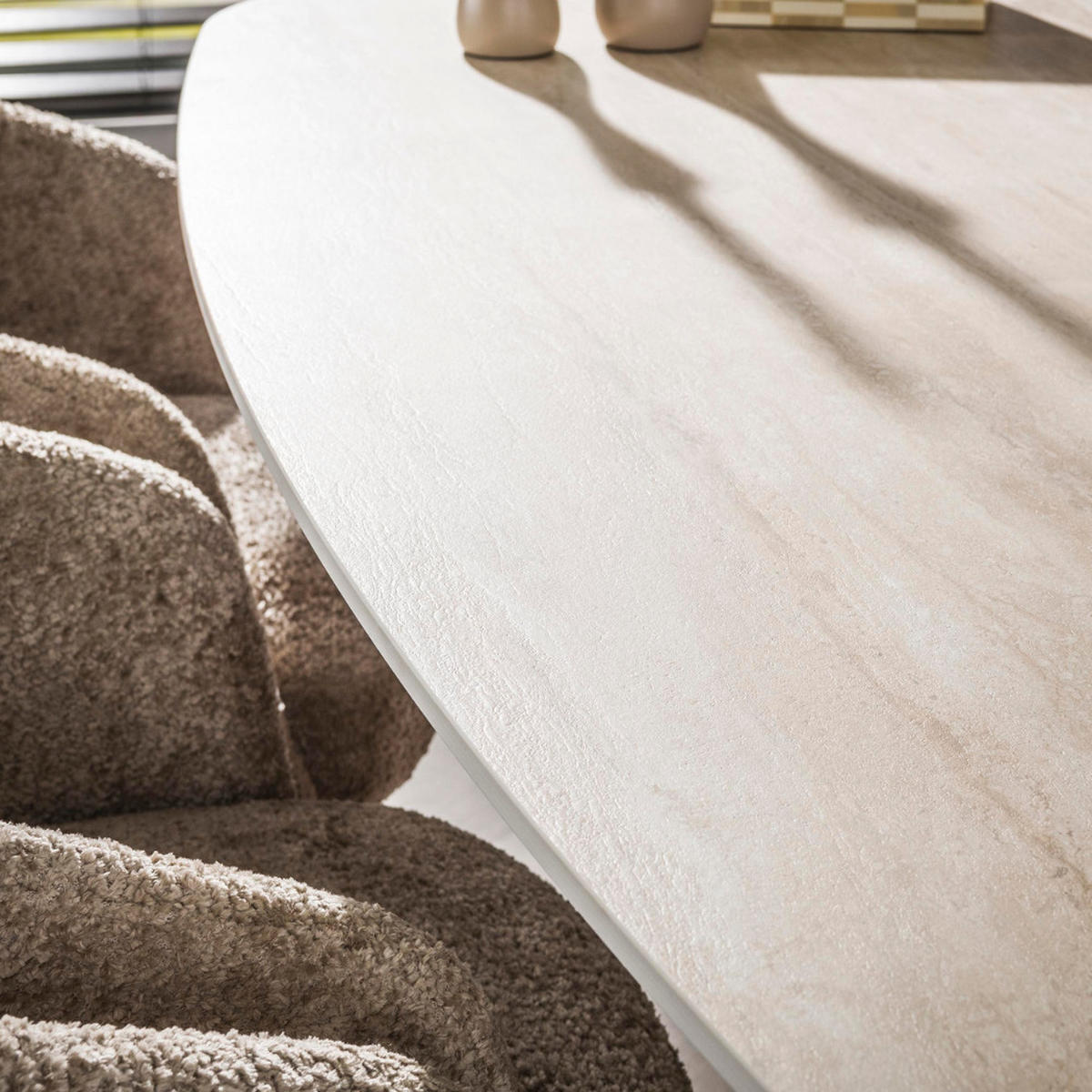 ESSTISCH TIZIANO CENTRO Beige Keramiktisch mit Säulenfuß 215cm - Beige, Keramik (215/105/77cm) - alesvelt