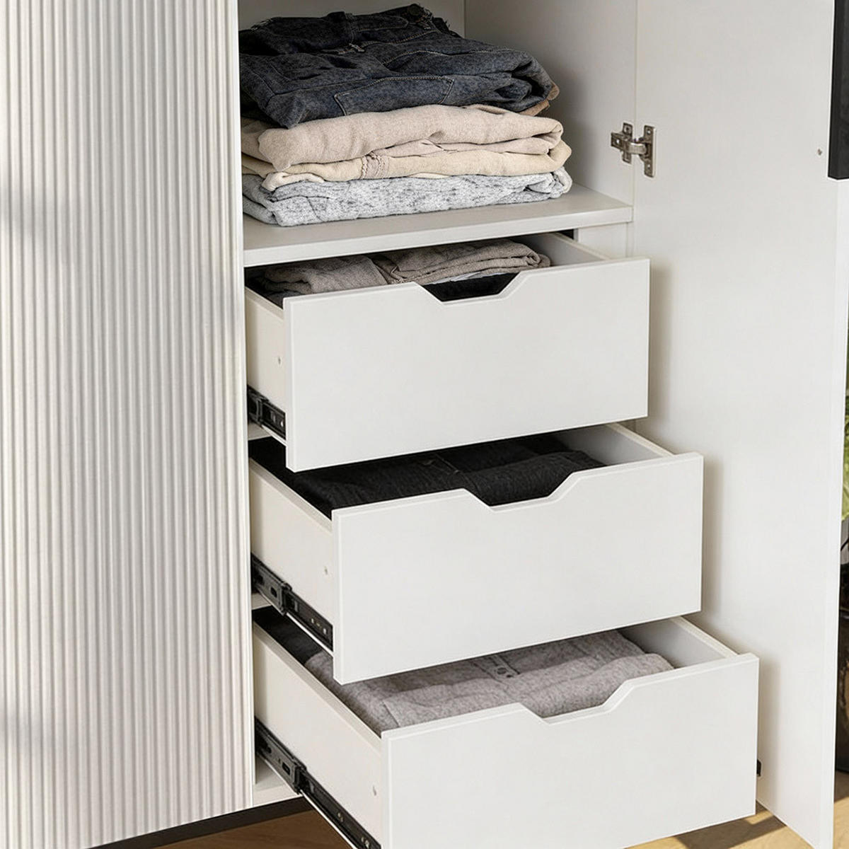 KLEIDERSCHRANK NYLA - Weiß, 150 x 200 cm - Weiß, Holzwerkstoff (150/200/60cm) - Home Deluxe