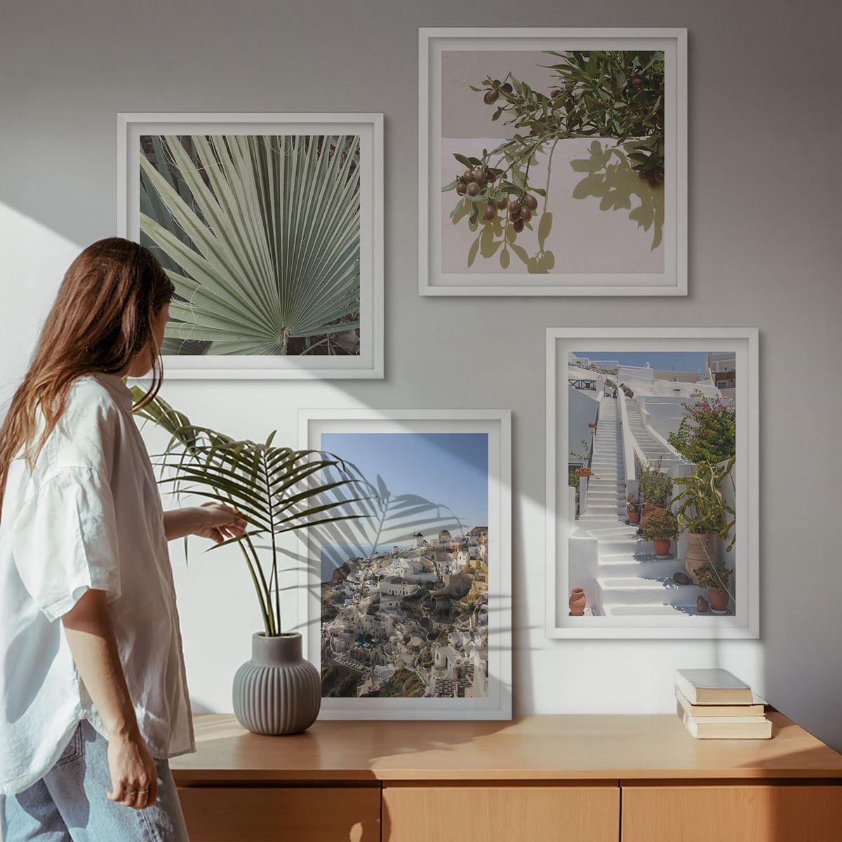 BILDER SET 4er Set - 50x50 cm & 40x60 cm Weißer Rahmen - Weiße Treppe mit Blick auf Santorini - Weiß, Kunststoff (50/50cm) - TULUP