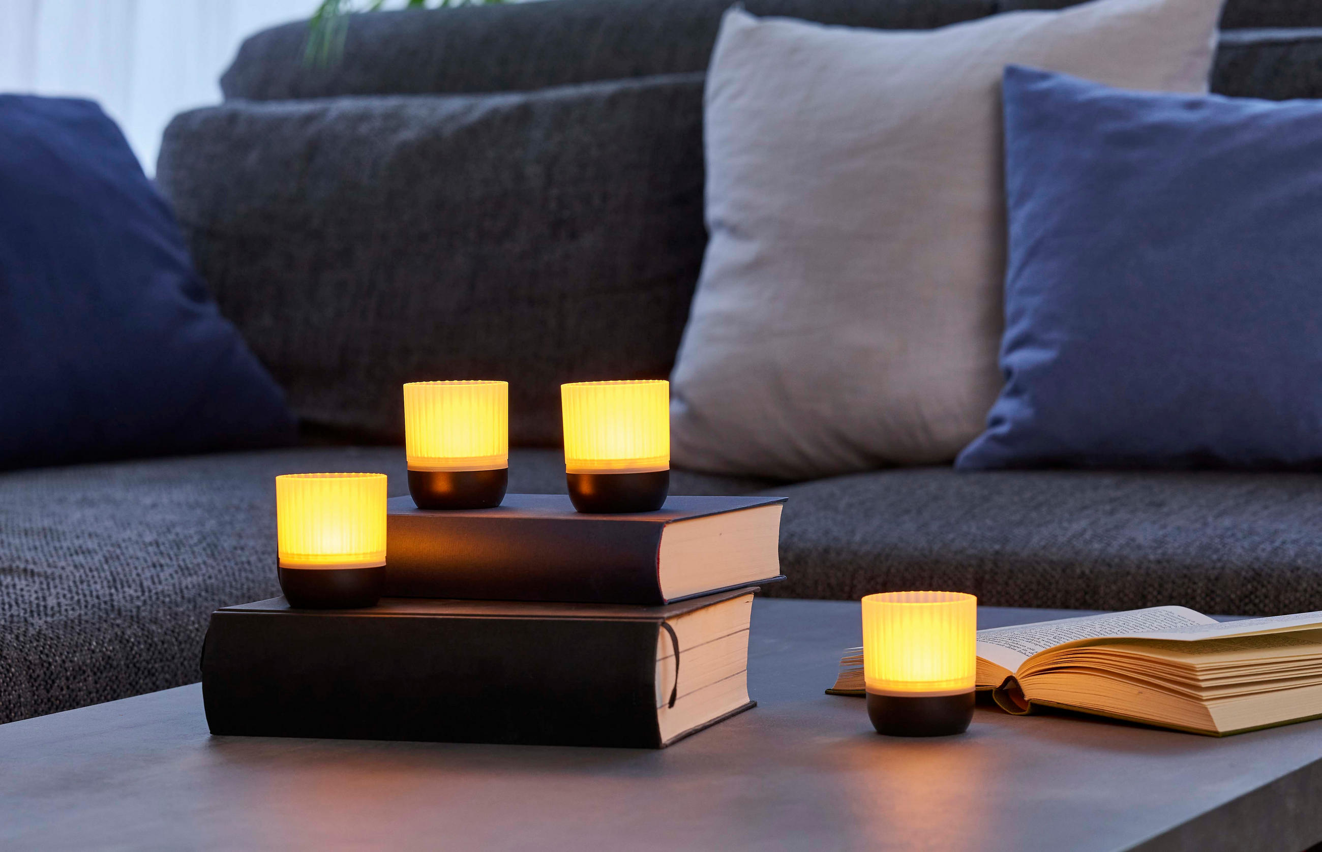 LED-AKKU-LOUNGE-LIGHTS - kabellos mit Touchsensor für Innen und Außen, RGBW Flackereffekt, 4er-Set - Schwarz, Kunststoff (5/5/7cm) - Northpoint