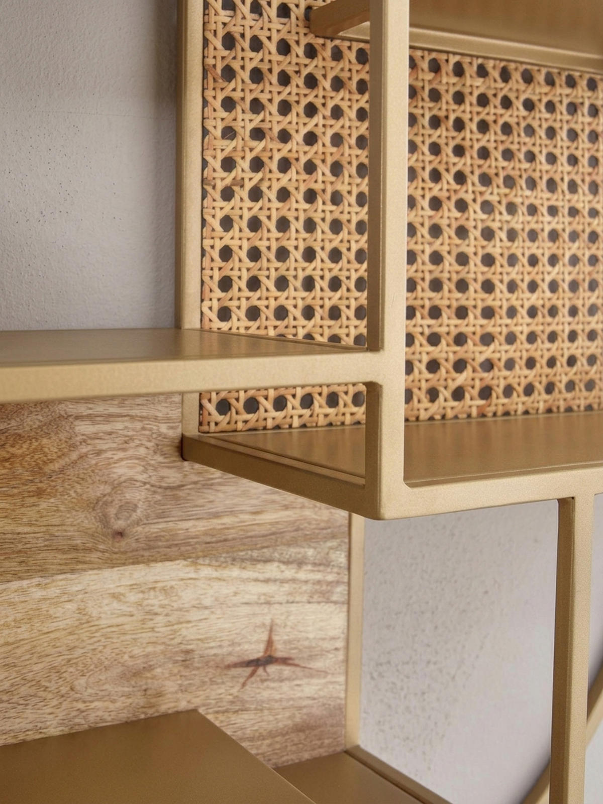 WANDREGAL Rattan Massivholz Metall Industrial Stil mit 5 Ablagen - Braun, Holz/Metall (62/17/62cm) - KADIMA DESIGN