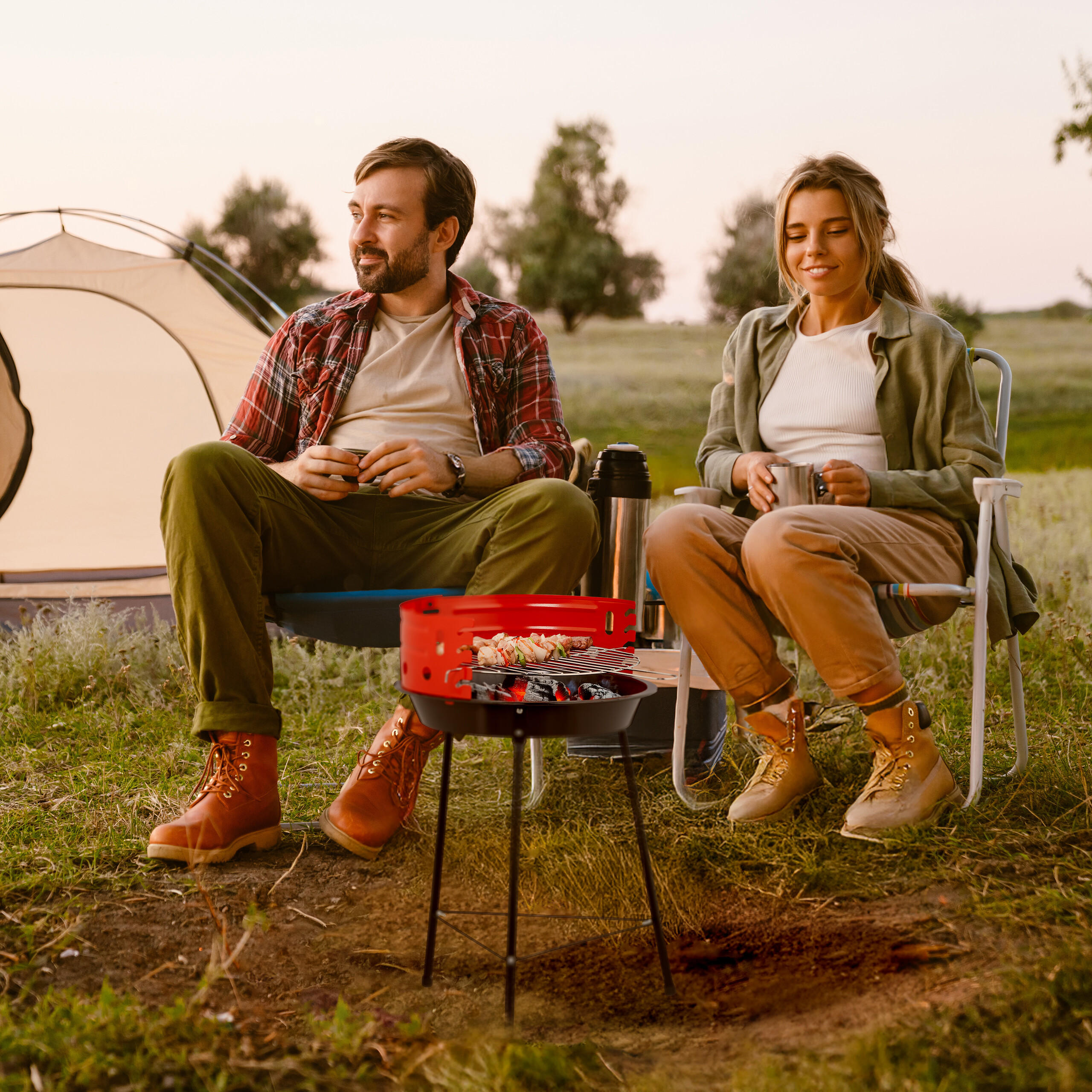 HOLZKOHLEGRILL - Schwarz, Metall (37/53/37cm) - Relaxdays