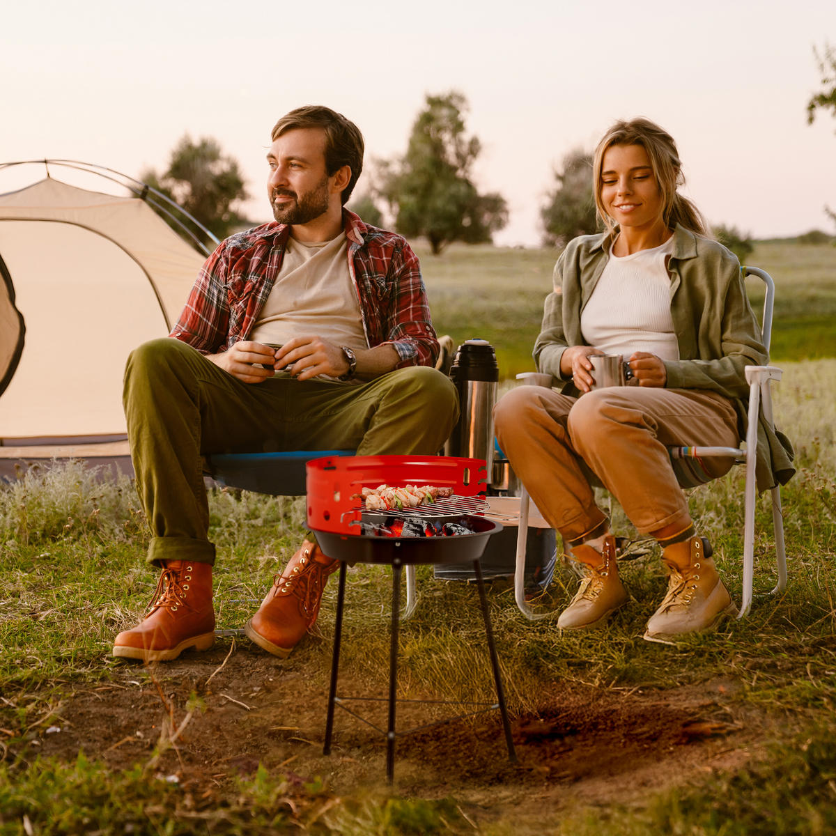 HOLZKOHLEGRILL - Schwarz, Metall (37/53/37cm) - Relaxdays