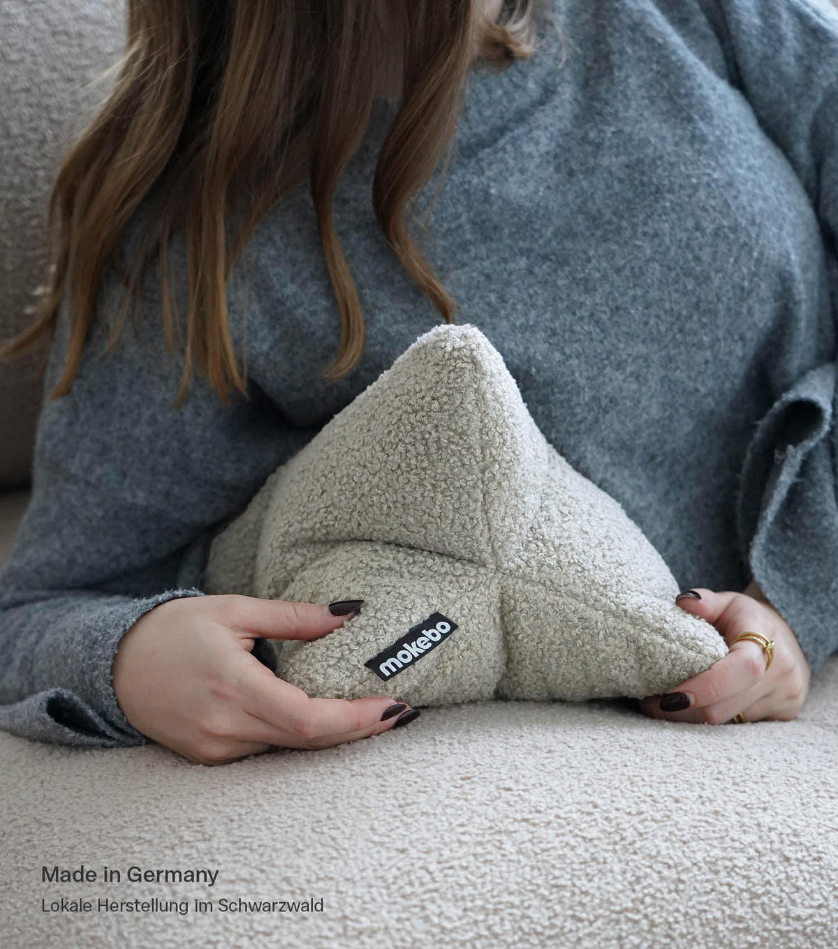 NACKENKISSEN Der Leseknochen - Beige, Textil (42/22cm) - Mokebo