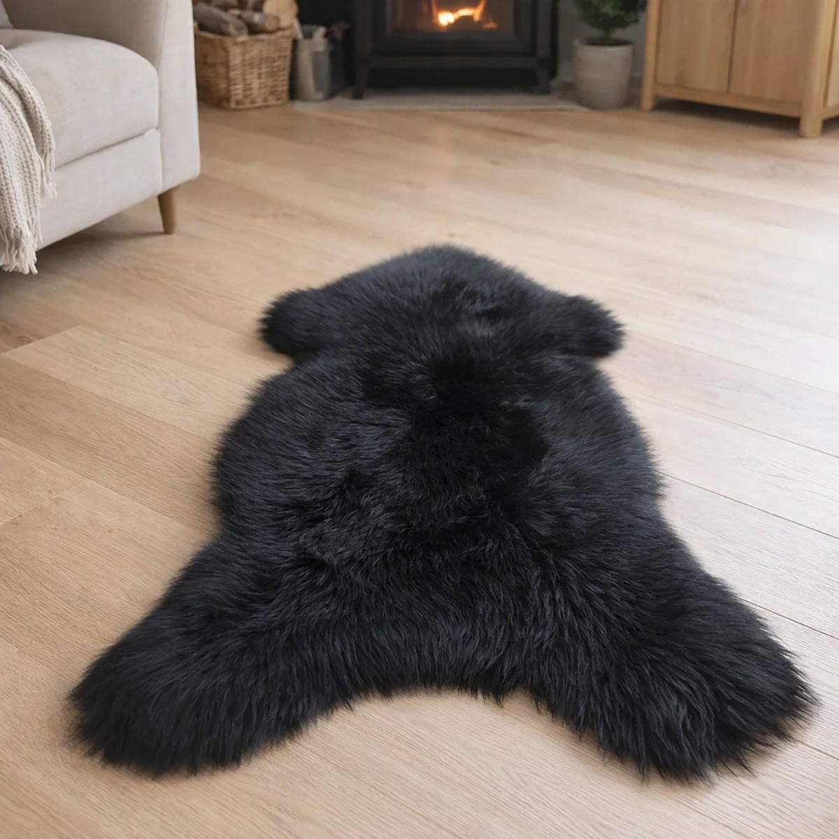 SCHAFFELL Premium Lammfell Natur ungeschoren weiche Wolle Schwarz dyed ca. 115 cm - Schwarz, Fell (65/115cm) - Provellus