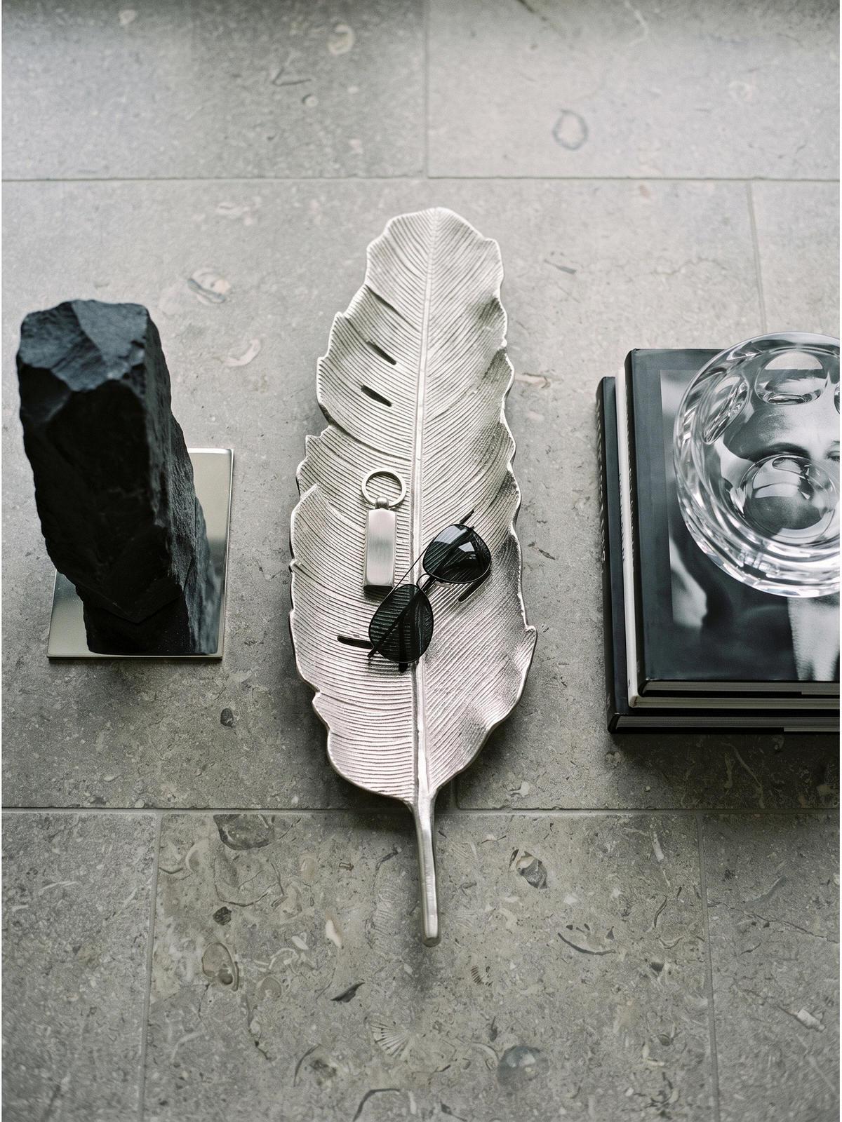 DEKOSCHALE SUBIACO, Aluminium, handgefertigt, Silber, 80 x 26 x 5 cm - Silberfarben, Metall (5cm) - KADIMA DESIGN