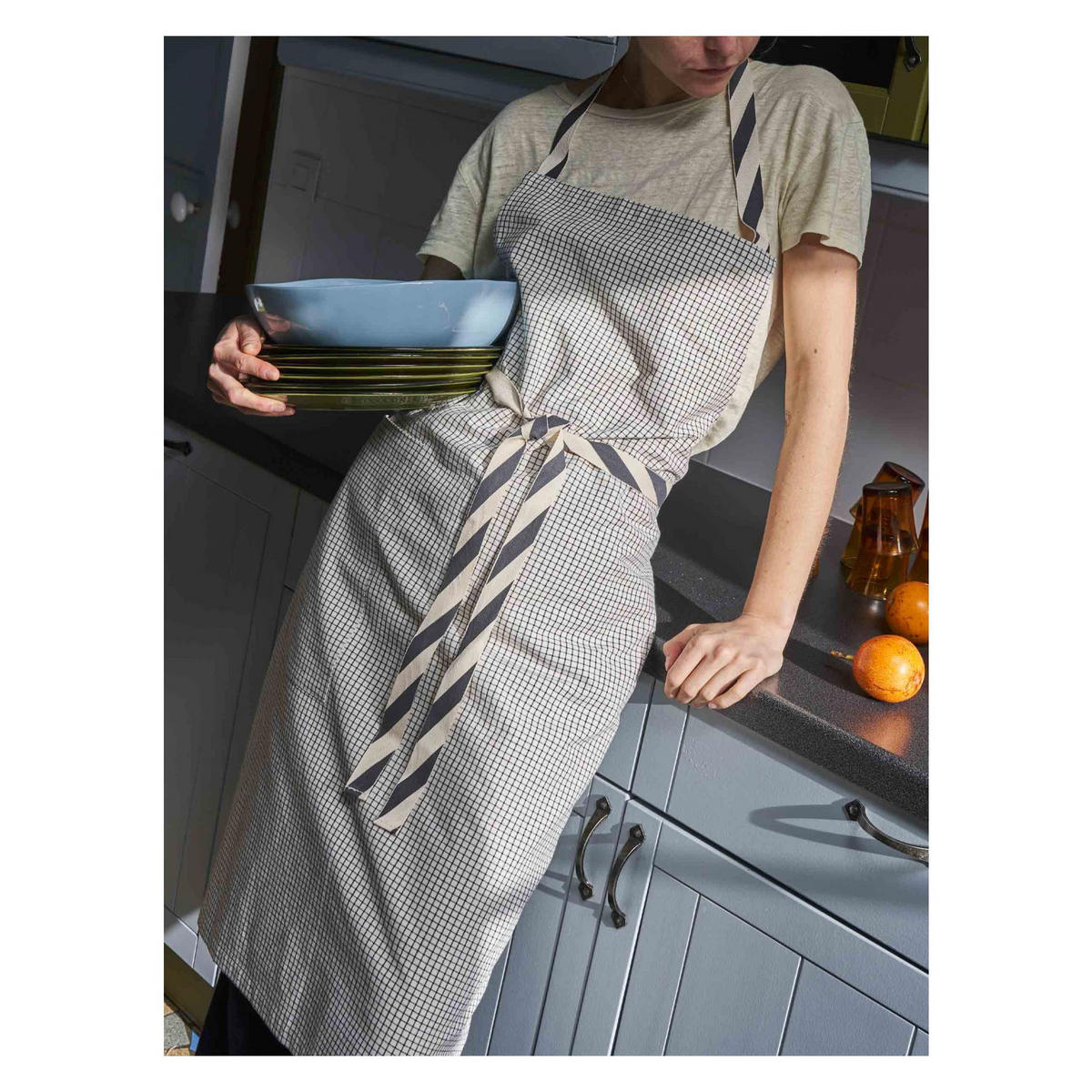 KÜCHENSCHÜRZE Gustave gustave caviar 90 x 75 cm - Grau, Textil (90/75cm)