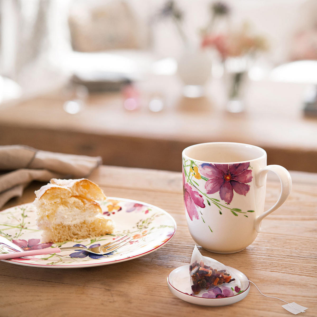 BECHER MIT HENKEL Mariefleur Tea bunt 430 ml 6er Set - Multicolor, Keramik (0.43L) - Villeroy & Boch