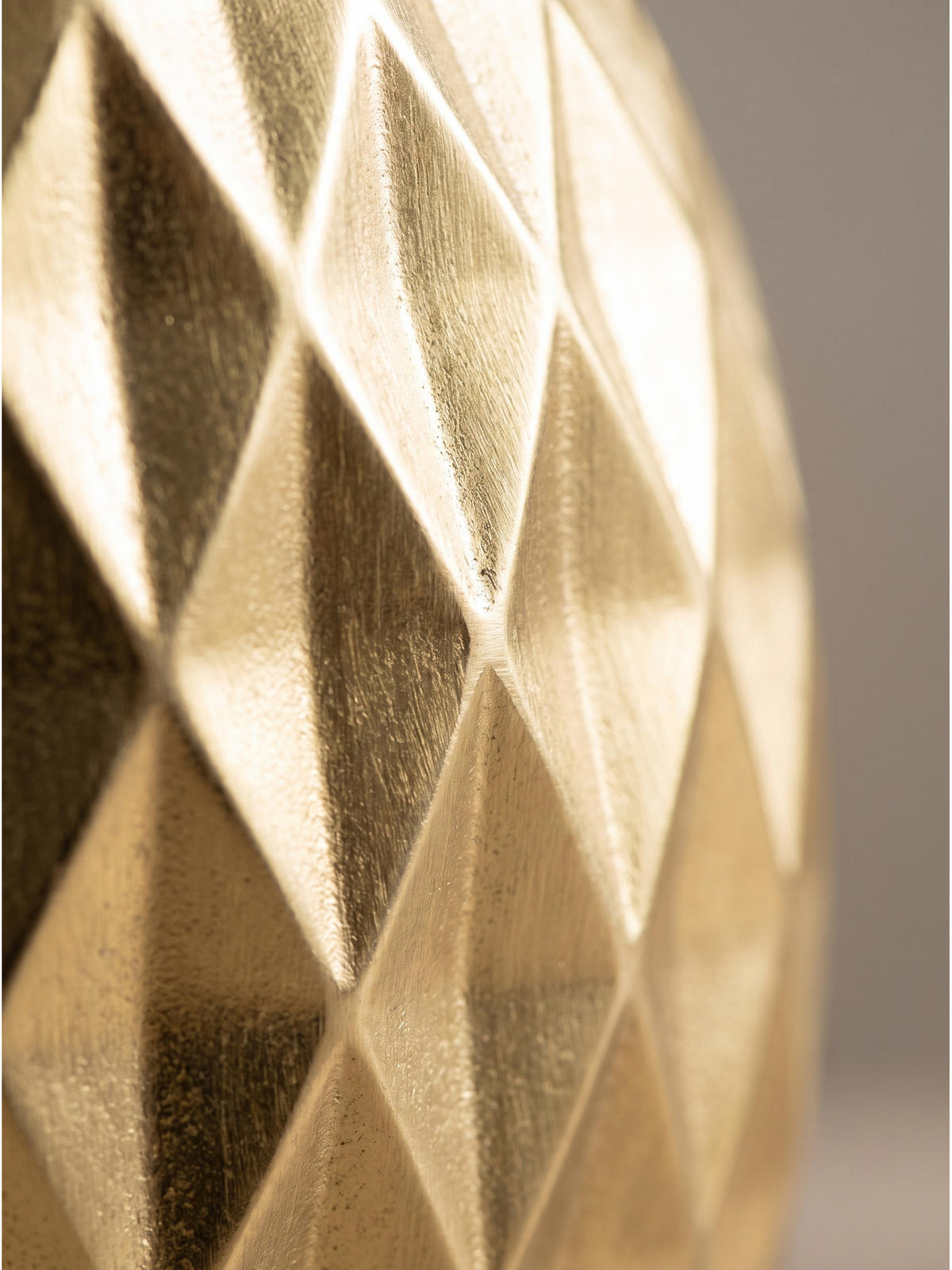 TISCHVASE BERLENGA, Aluminium, handgefertigt, Gold, 33,5 x 12,5 x 32 cm - Goldfarben, Metall (32cm) - KADIMA DESIGN