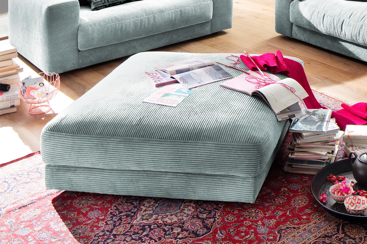BIG HOCKER MADELINE Hellblau Cord - Hellblau, Textil (120/43/120cm) - KAWOLA