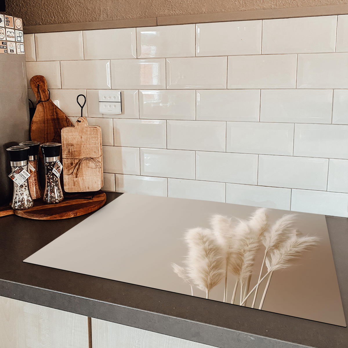 HERDABDECKPLATTE Pampasgras - Federn - Pastell - Weiß Herdabdeckung Induktionsfeld 75x52 cm - Creme, Kunststoff (75/52/0.2cm) - MuchoWow