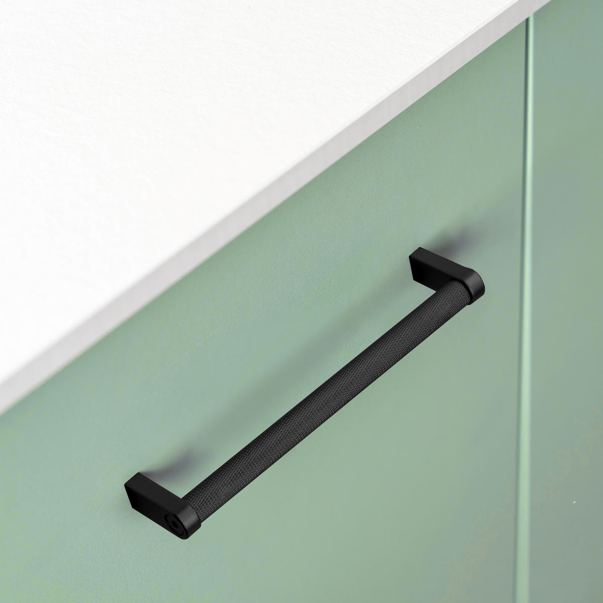 MÖBELGRIFFE Bergen, L173mm, 160mm Achsenabstand, Aluminium, Schwarz lackiert 5er-set - Schwarz, Metall (12/3/20cm) - EMUCA