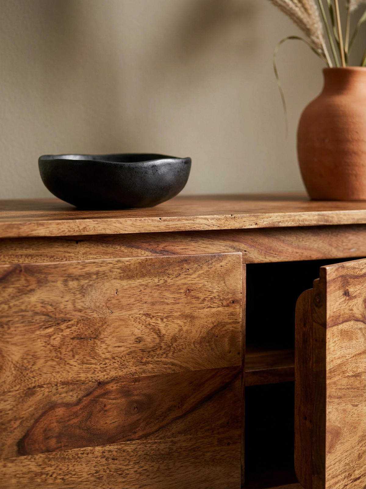 TV-LOWBOARD Massivholz, 4 Füße, viel Stauraum, Braun 140x35x40 cm - Braun, Holz (140/40/35cm) - KADIMA DESIGN