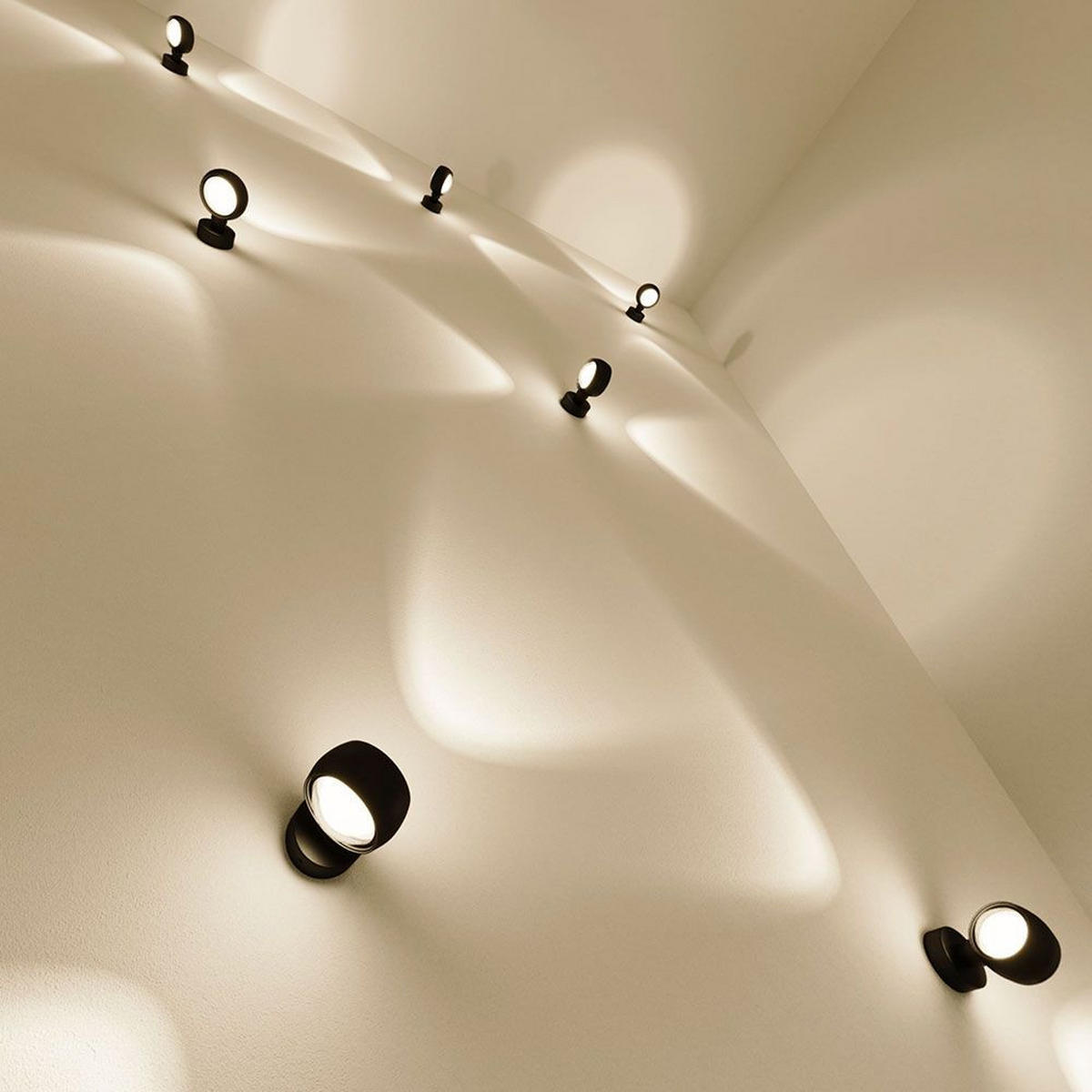 LED-WANDLAMPE Beam Rund Schwarz - Schwarz, Metall (8/5/12cm) - s.luce