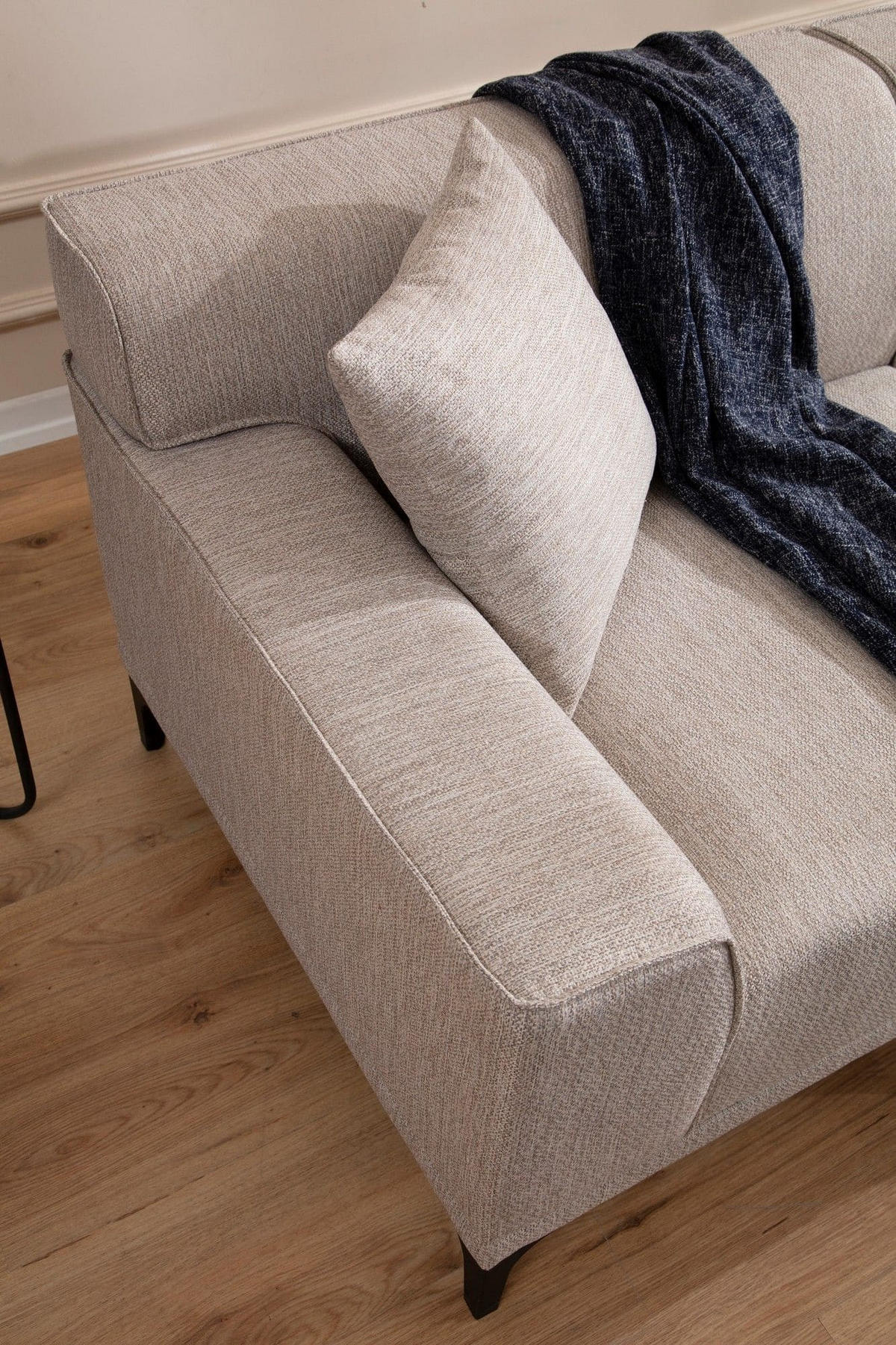 ECKSOFA modern inklusive Zierkissen - Beige/Schwarz, Holz/Kunststoff (145/250cm) - myHomelando