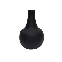VASE Lamia in Schwarz 23cm - Schwarz, Metall (23cm) - LaLe Living