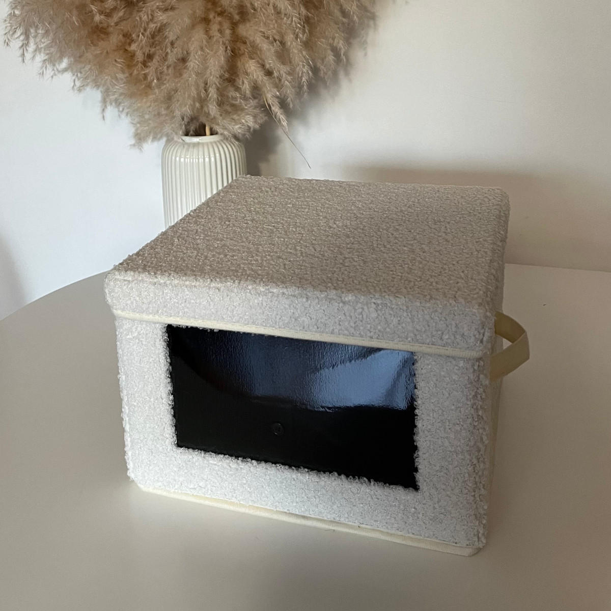 AUFBEWAHRUNGSBOX aus bouclé-stoff in ecru mit fenster -40/28/30 cm - Ecru, Textil (32/28/30cm) - Calicosy