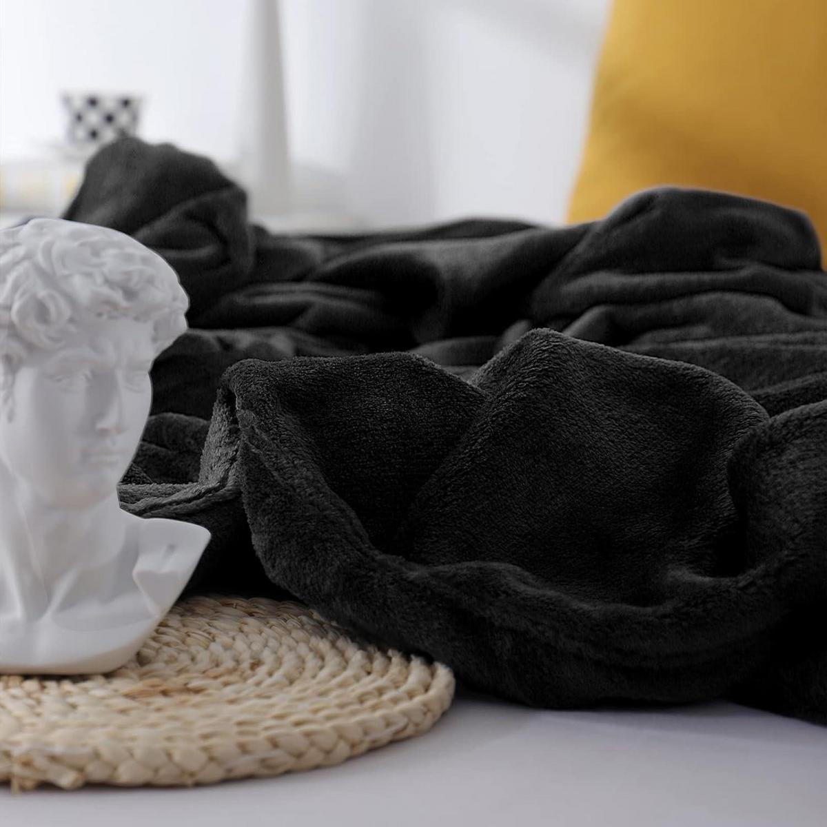 KUSCHELDECKE Flauschig 130 x 150 cm Schwarz - Schwarz, Textil (130/150cm)