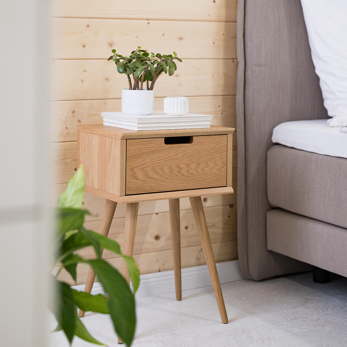 NACHTTISCH - Eiche teilmassiv - Eichefarben, Holzwerkstoff (40/61/30cm) - home24