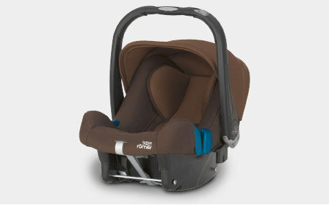 Babyschale braun