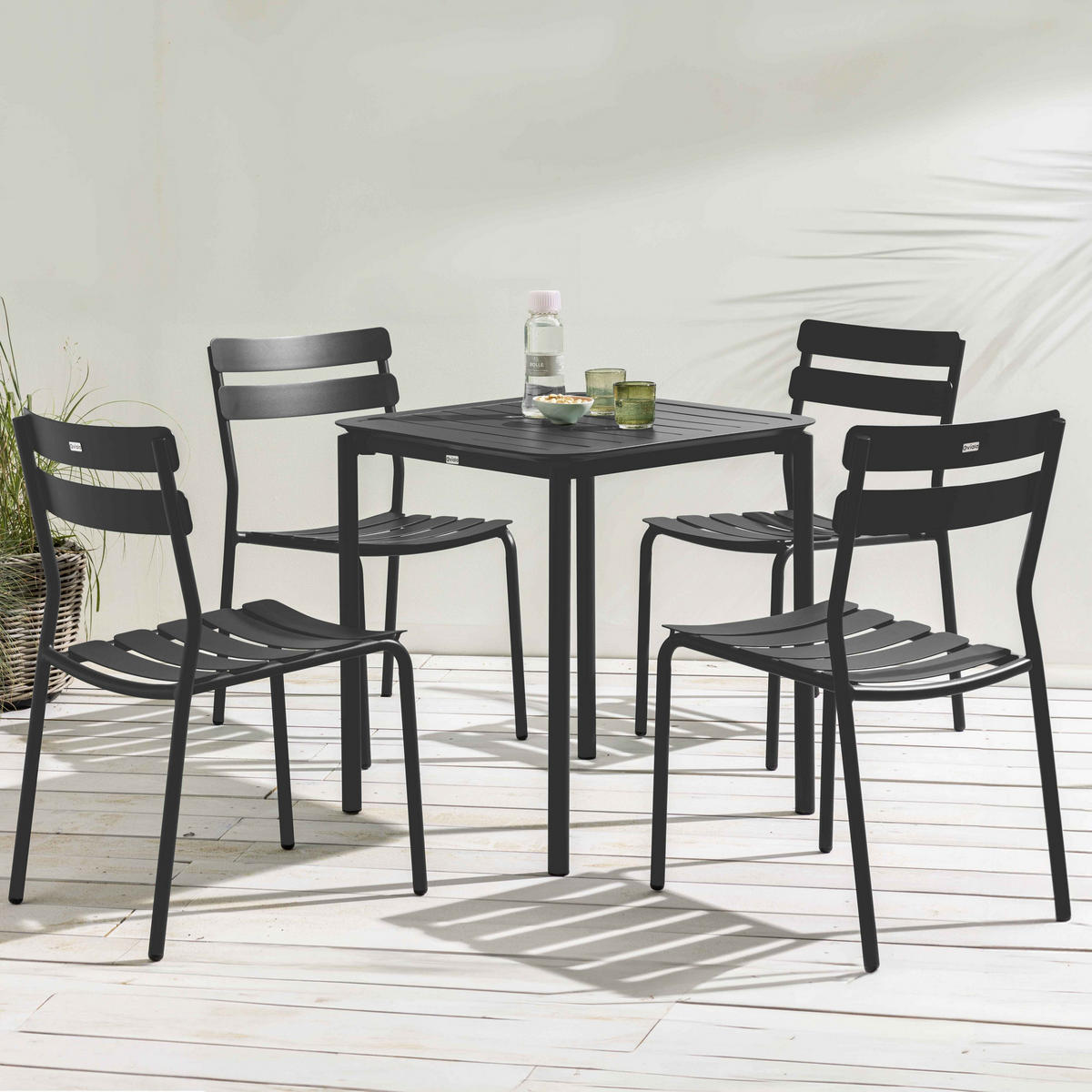 GARTENSET, quadratisch (70 x 70cm) und 4 Stühle, Schwarz - Schwarz, Metall - Oviala
