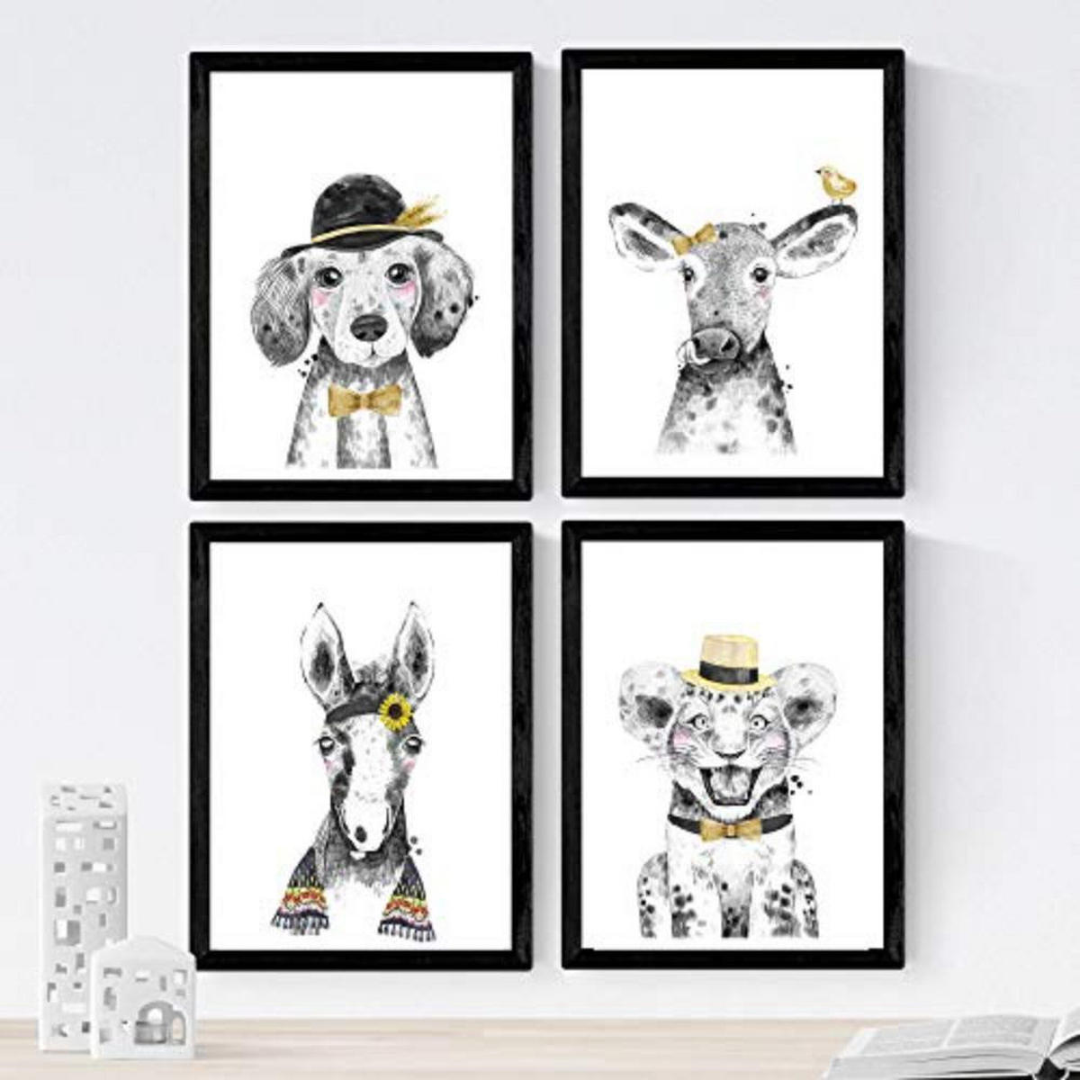POSTER Set mit 4 Kinder Tiere in Hut A4 Rahmenlos - Klar, Papier (29.7/3cm) - Nacnic