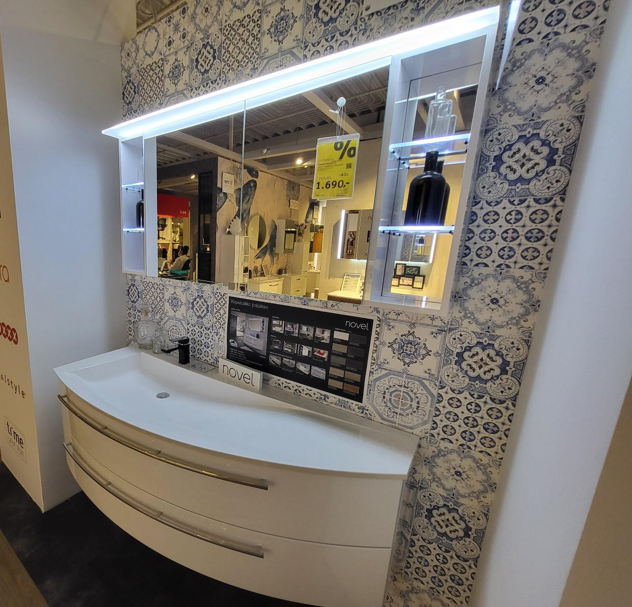 KOPALNICA CRESCENDO NV.033 - BELA VISOK SIJAJ - Novel