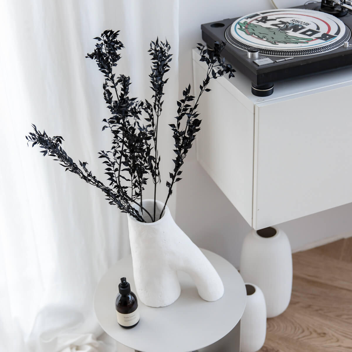 RUSKUS / Mäusedorne konserviert - weiß - Weiß, Naturmaterialien (75cm) - Lykke & You