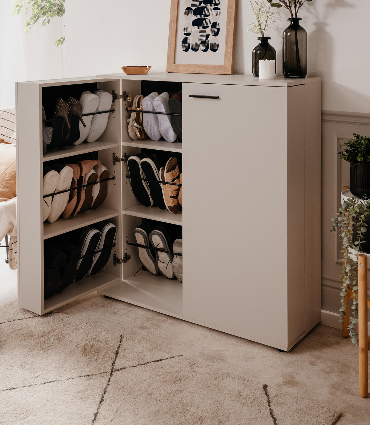 SCHUHSCHRANK Samt 100 cm, Schuhkommode aufklappbar bis 24 Paar Schuhe - Beige/Schwarz, Holzwerkstoff/Kunststoff (100/110/34cm) - Furn.Design