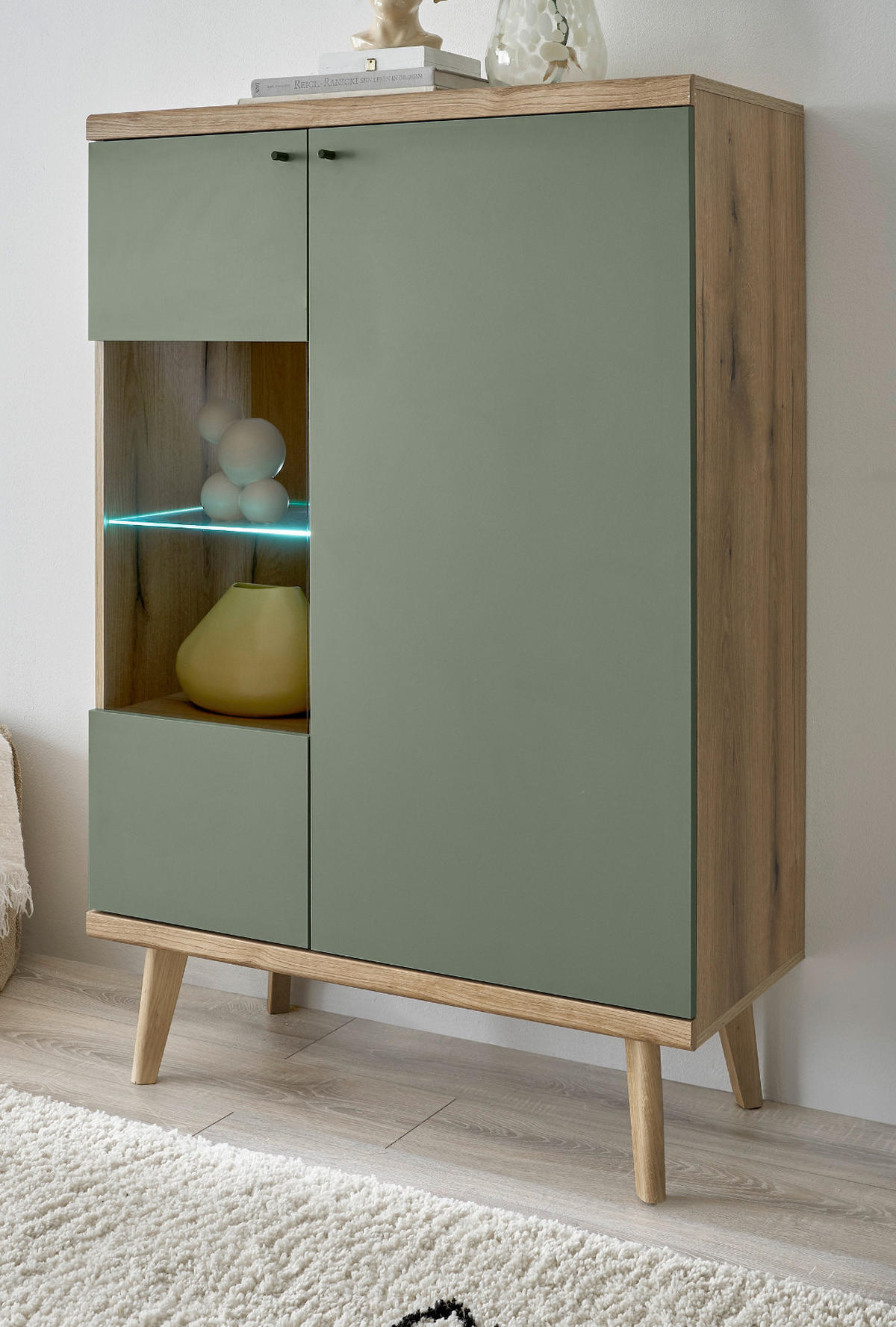 HIGHBOARD Salbei, Eiche Evoke, skandinavisch 90 x 134 cm, Kommode 2-türig mit Glaselement - Salbeigrün/Eichefarben, Glas/Holz (90/134/40cm) - Furn.Design