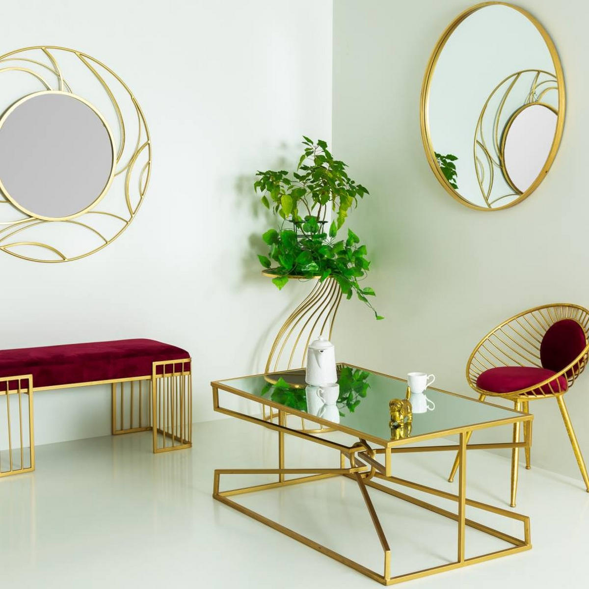 TISCH aus Metall und Glas, golden, 43x73cm - Goldfarben, Metall (43/43/73cm) - Wanderlust