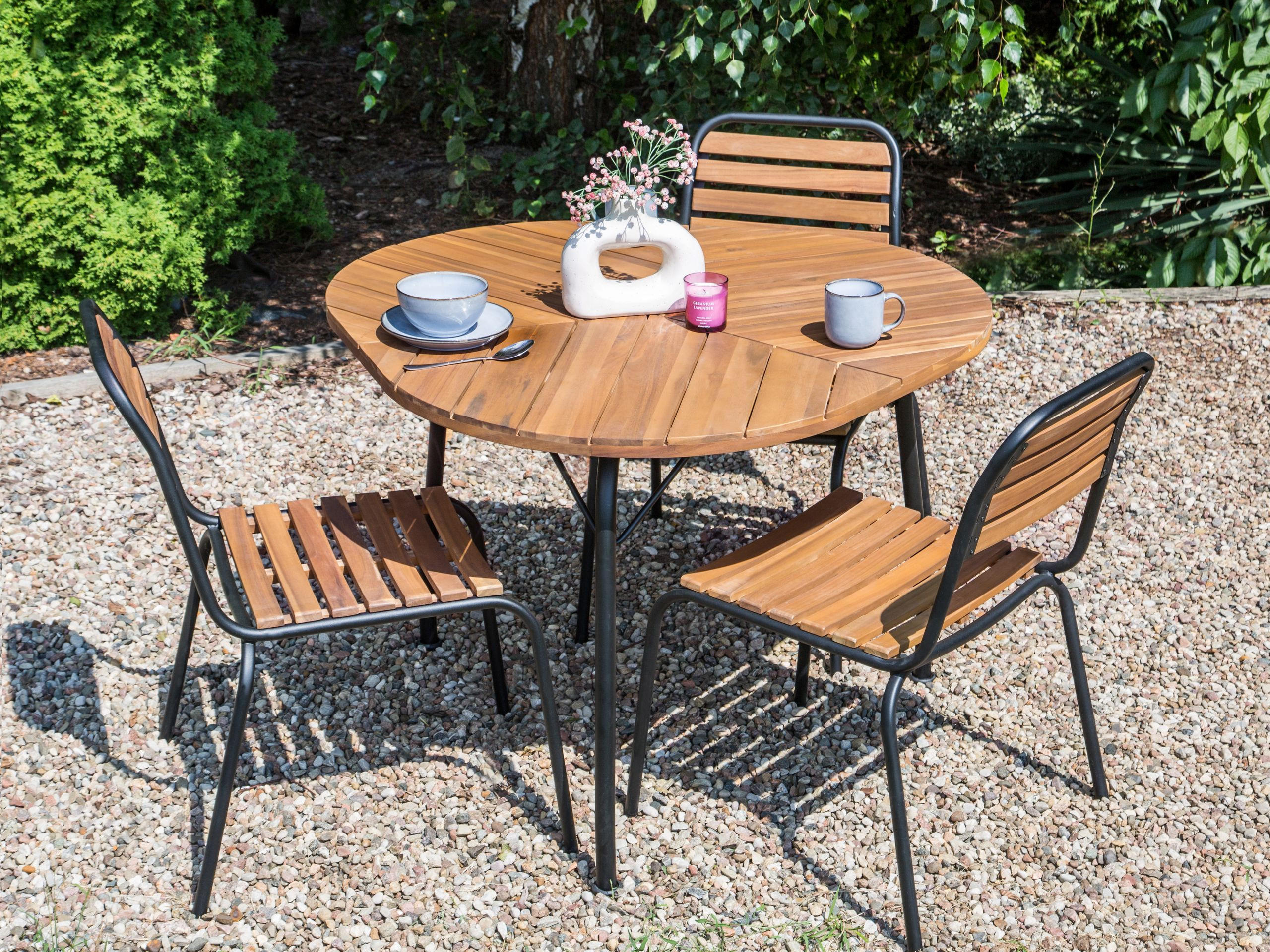 GARTENTISCH Heller Holzfarbton Varenna - Hellbraun/Schwarz, Holz (106/103/74cm) - Beliani