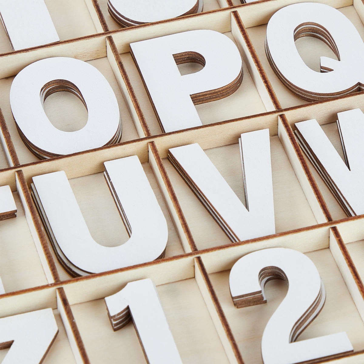 144-tlg.HOLZBUCHSTABEN-SET - Multicolor, Holz (28.5/1.5/34.5cm) - Relaxdays