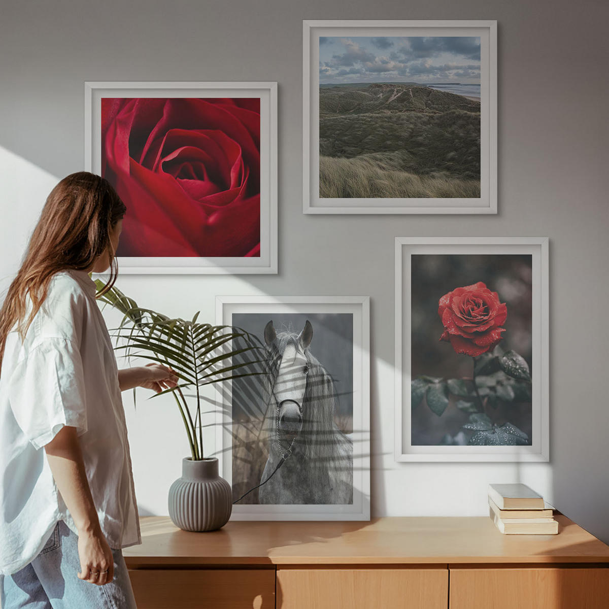 BILDER SET 4er Set - 50x50 cm & 40x60 cm Weißer Rahmen - Rote Rosen auf pferdegrauem Hintergrund - Weiß, Kunststoff (50/50cm) - TULUP