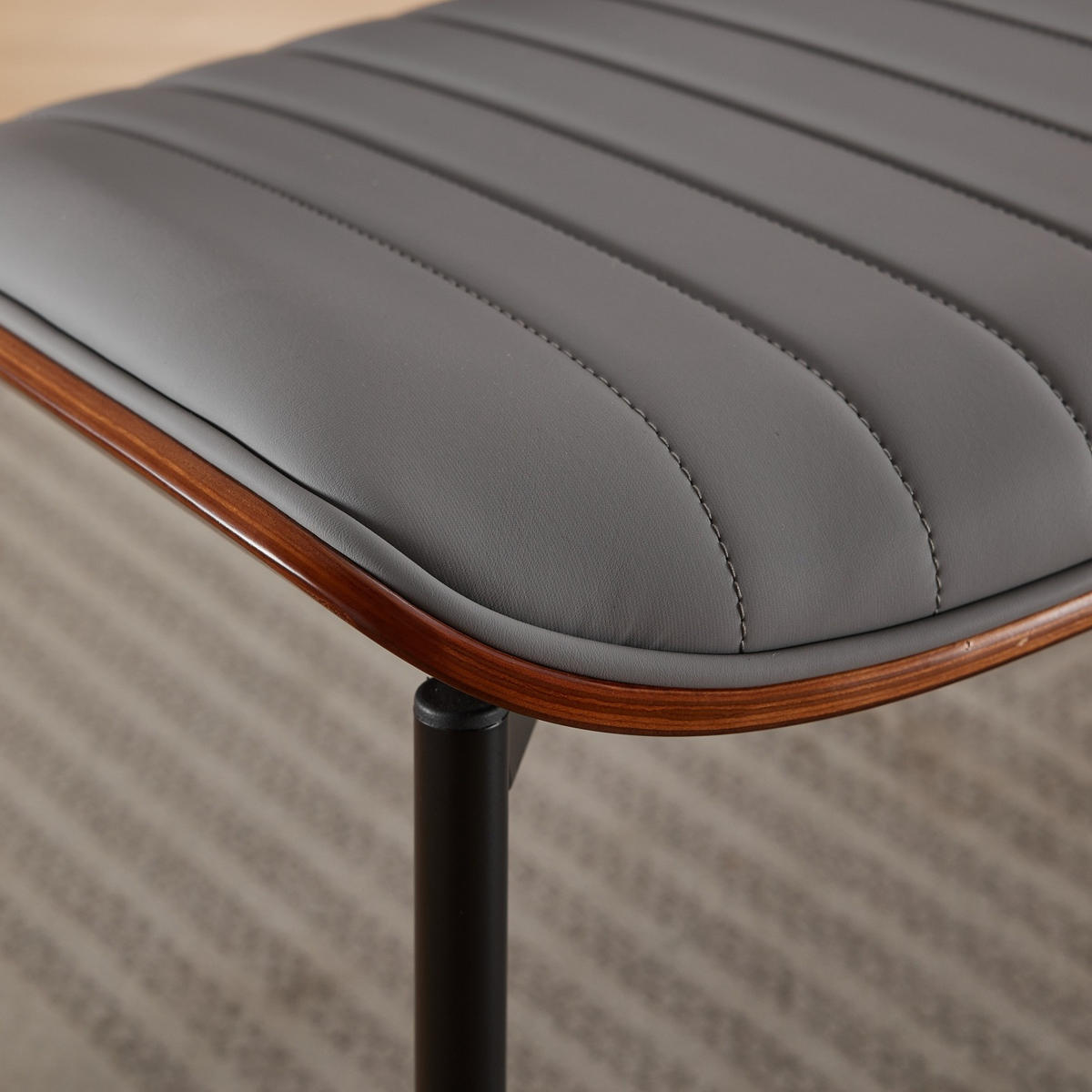 ESSZIMMERSTUHL im Mid-Century-Stil PU-Leder Grau - Grau, Metall (48.3/83.3/57.4cm) - Meubliv