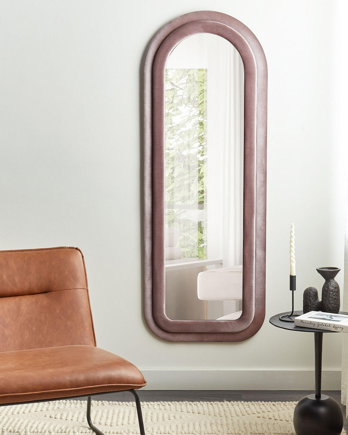 WANDSPIEGEL Samtstoff rosa oval 60/160 cm Culan - Pink, Textil (60/160/4cm) - Beliani
