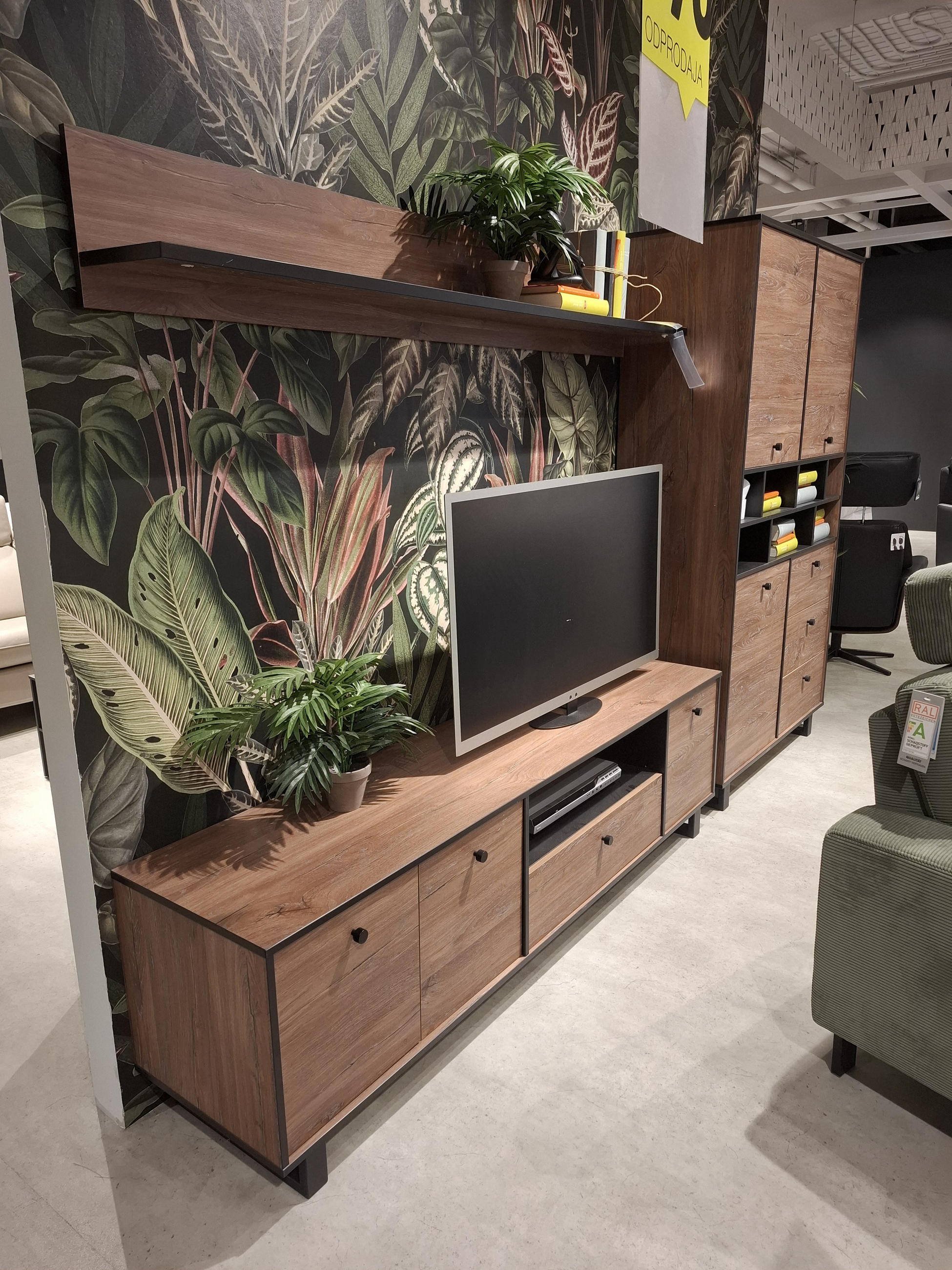 DNEVNI REGAL SEWILL - Hom`in