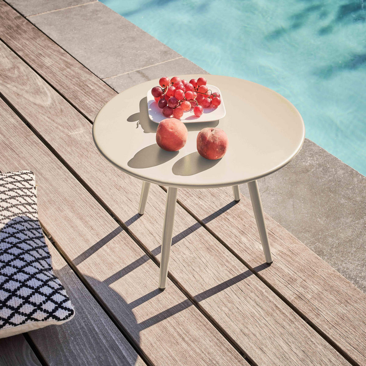 GARTEN-LOUNGETISCH, Elfenbeinfarbe - Creme, Metall (40/40/30cm) - Oviala