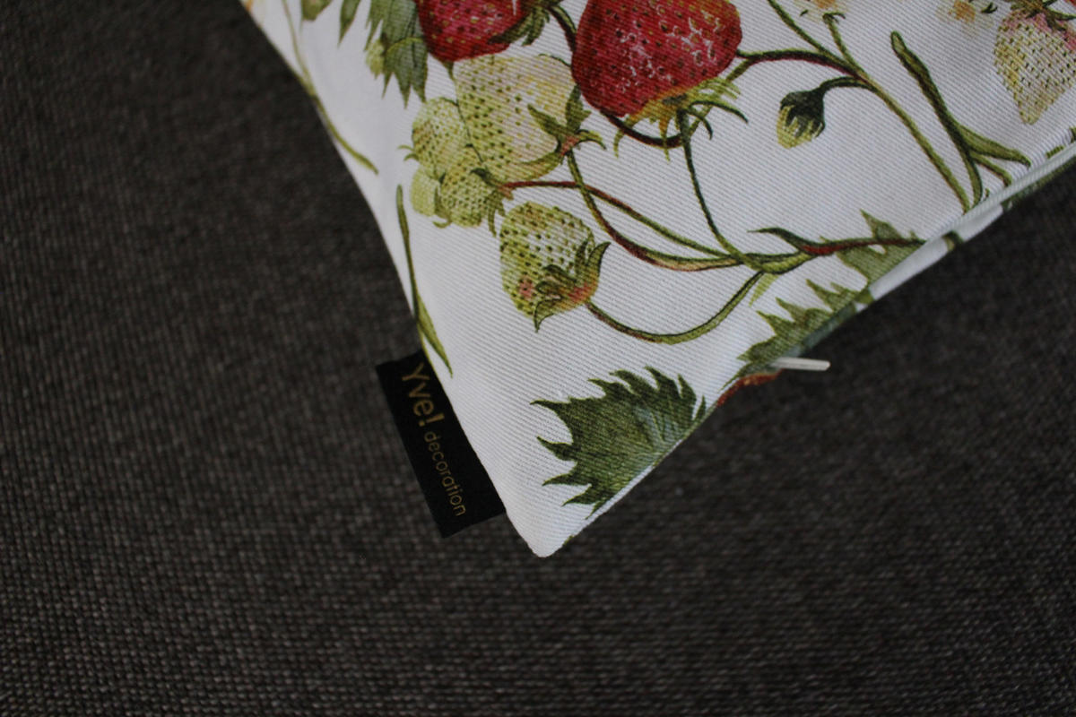 KISSENHÜLLE ERDBEERE OBSTGARTEN - Multicolor, Textil (38/38cm) - Yve! decoration