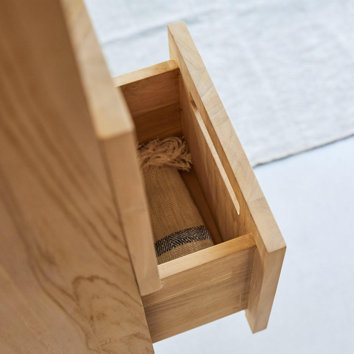 HOCHSCHRANK Line Natur aus Teak - Naturfarben, Holz (30/130/32cm) - Tikamoon