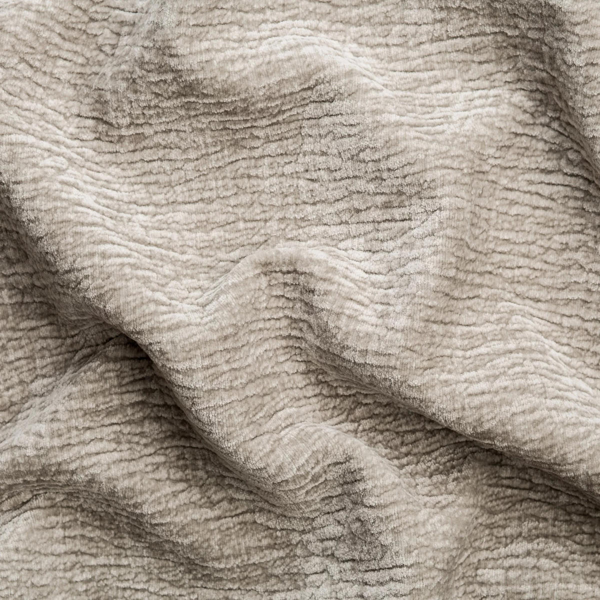 ECKSOFA Puffy mit Schlaffunktion und Bettkasten - besonders weich und puffig aus Hellgrau Stoff mit Chenillestruktur - Ottomane rechts - Hellgrau/Schwarz, Holz/Kunststoff (266/138cm) - S-Style Möbel