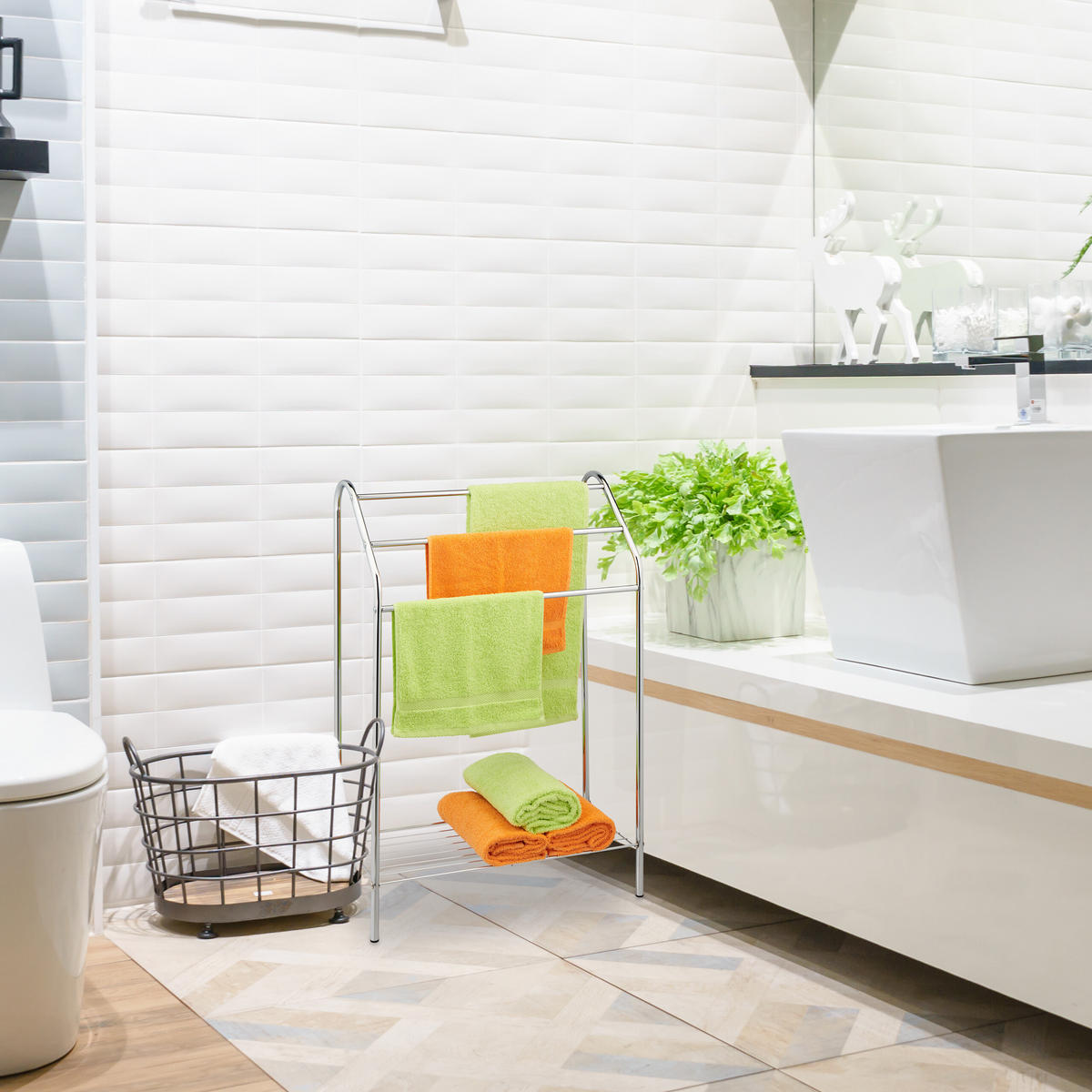 HANDTUCHSTÄNDER - Silberfarben, Kunststoff/Metall (57.5/83.5/25.5cm) - Relaxdays