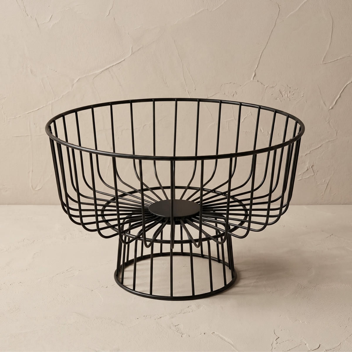 OBSTKORB Metall auf Fuß Schwarz 28/28/20 cm - Schwarz, Metall (28/20cm) - AROMELIO