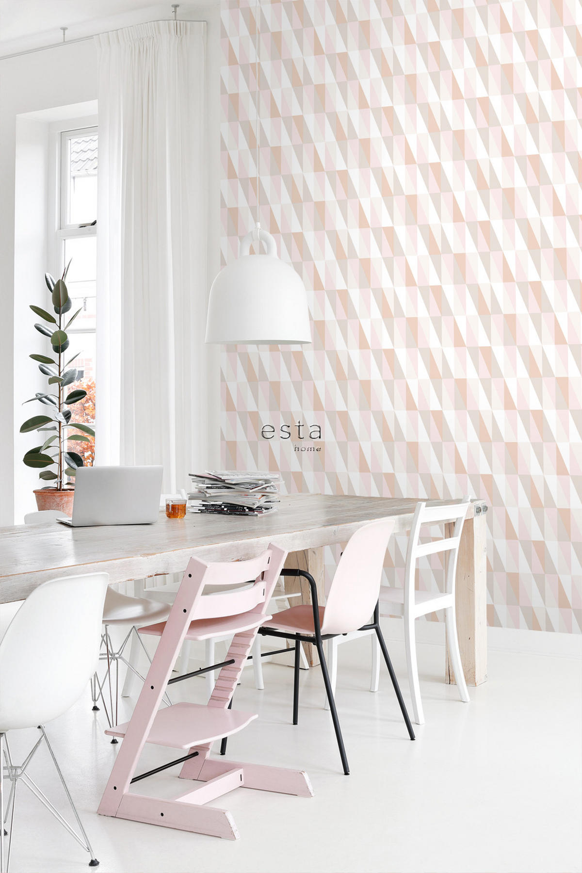 TAPETE grafische Dreiecke 53 cm x 10.05 m - Pink, Papier (53/1000cm) - ESTAhome