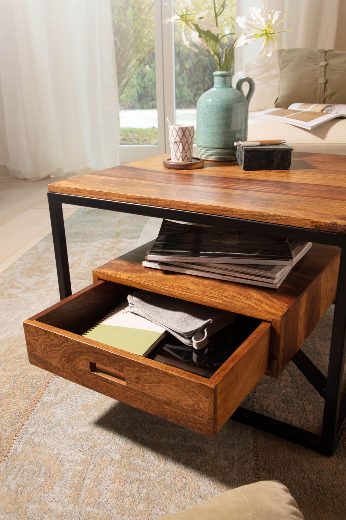 SOFATISCH Sheesham Massivholz und Metall, Quadratisch mit Schublade, Maße 60x60x40 cm - Schwarz/Braun, Holz/Metall (60/60/40cm) - KADIMA DESIGN