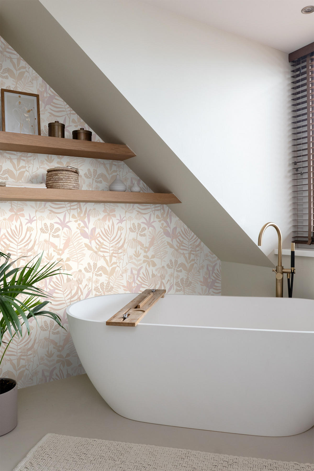 TAPETE tropische Blätter und Blüten 50 x 900 cm - Beige, Papier (50/900cm) - ESTAhome