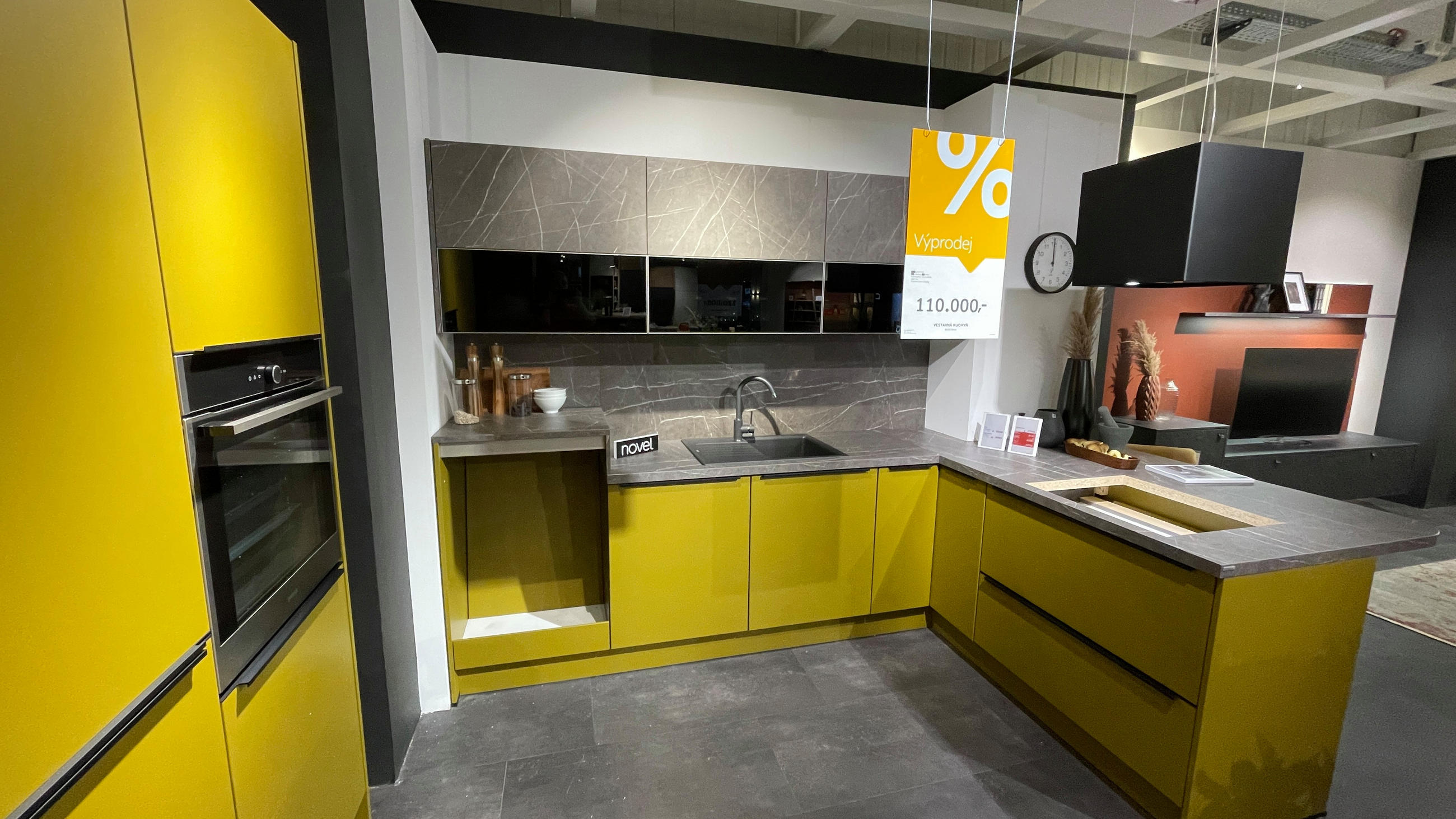 Vestavěná kuchyň - Novel