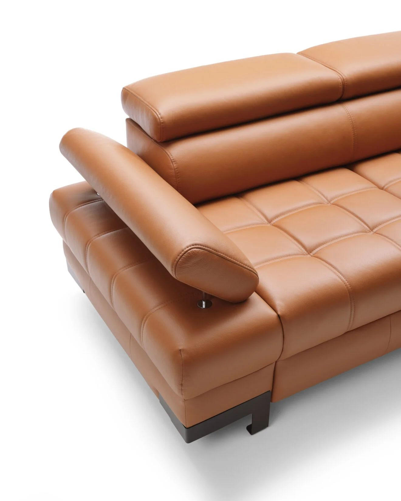 Ugaona kožna garnitura SELVA - izloženi primerak