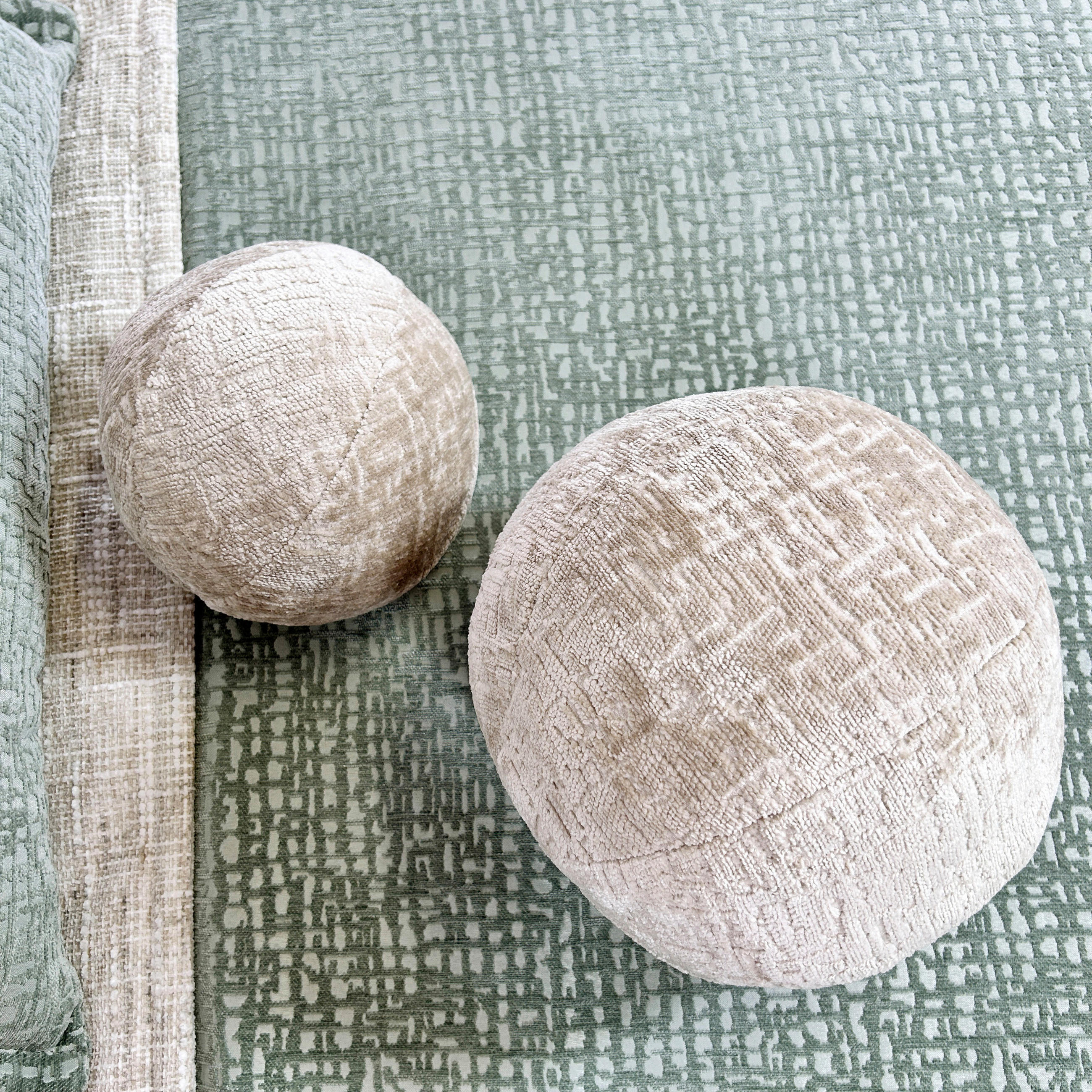 SET AUS DREI ZIERKISSEN Happy Pill Beige 13/20/30 cm - Beige, Textil (30/30cm) - Maison de Reve